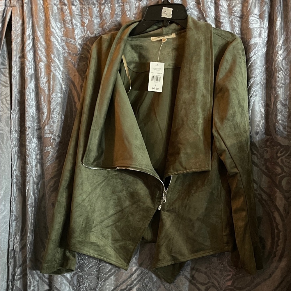 Elegant Olive Green Leather Jacket for Women - Picture 5 of 5